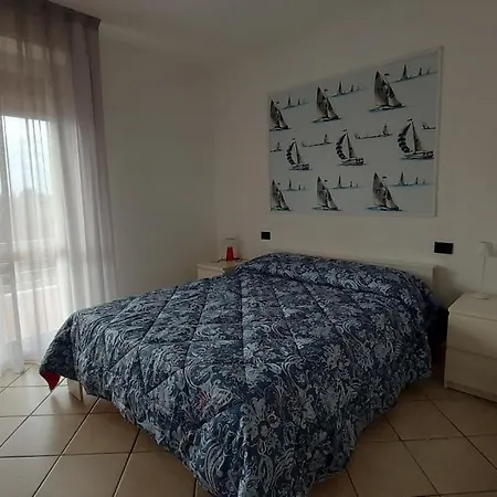 Santa Costanza Con Piscina Апартаменты